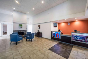  Motel 6-Irving, TX - Irving DFW Airport East  Ирвинг